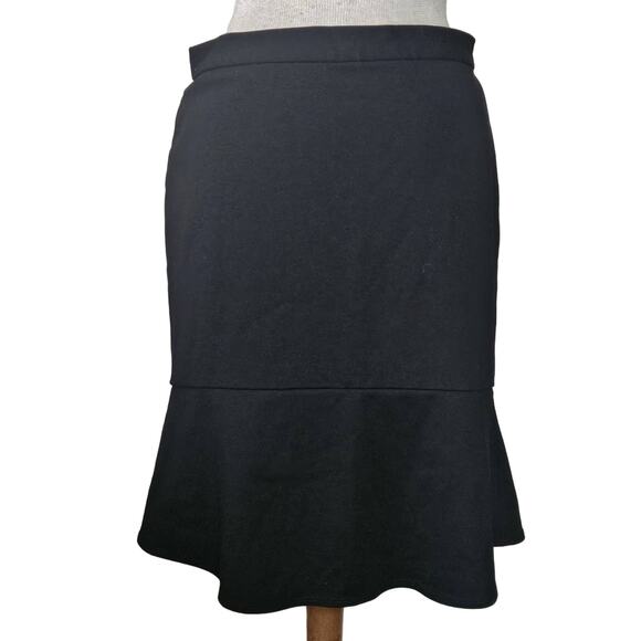 BCBGMAXAZRIA Black Knee Length Skirt Size Small - Picture 1 of 4